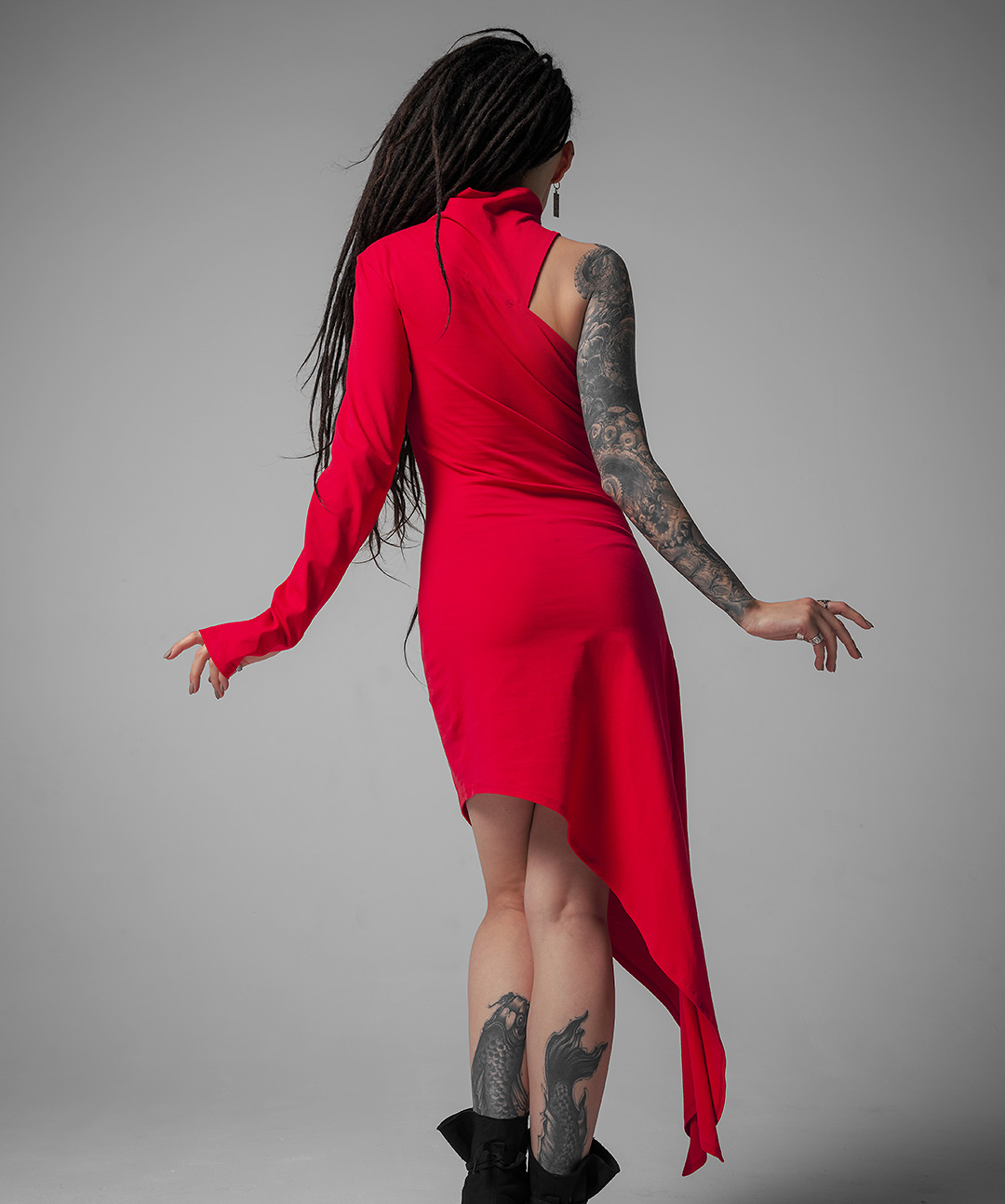 картинка Платье асимметричное красное от магазина KATAMI WEAR