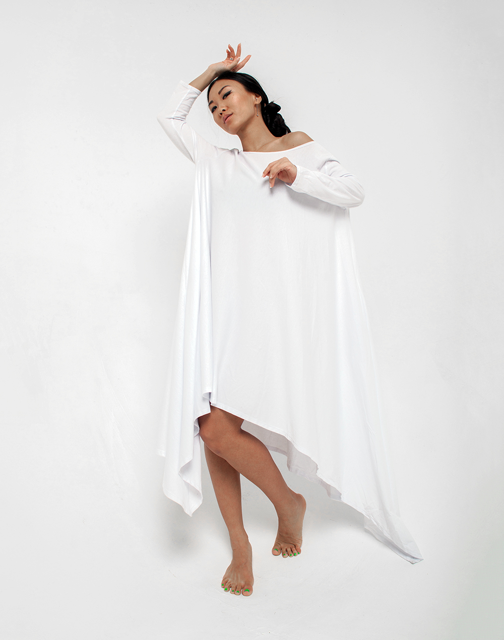 картинка Платье свободное белое от магазина KATAMI WEAR